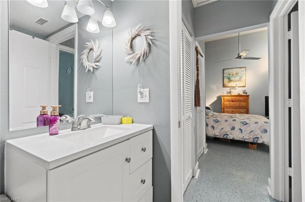 8913 Somerset Blvd, Fort Myers, FL 33919-34