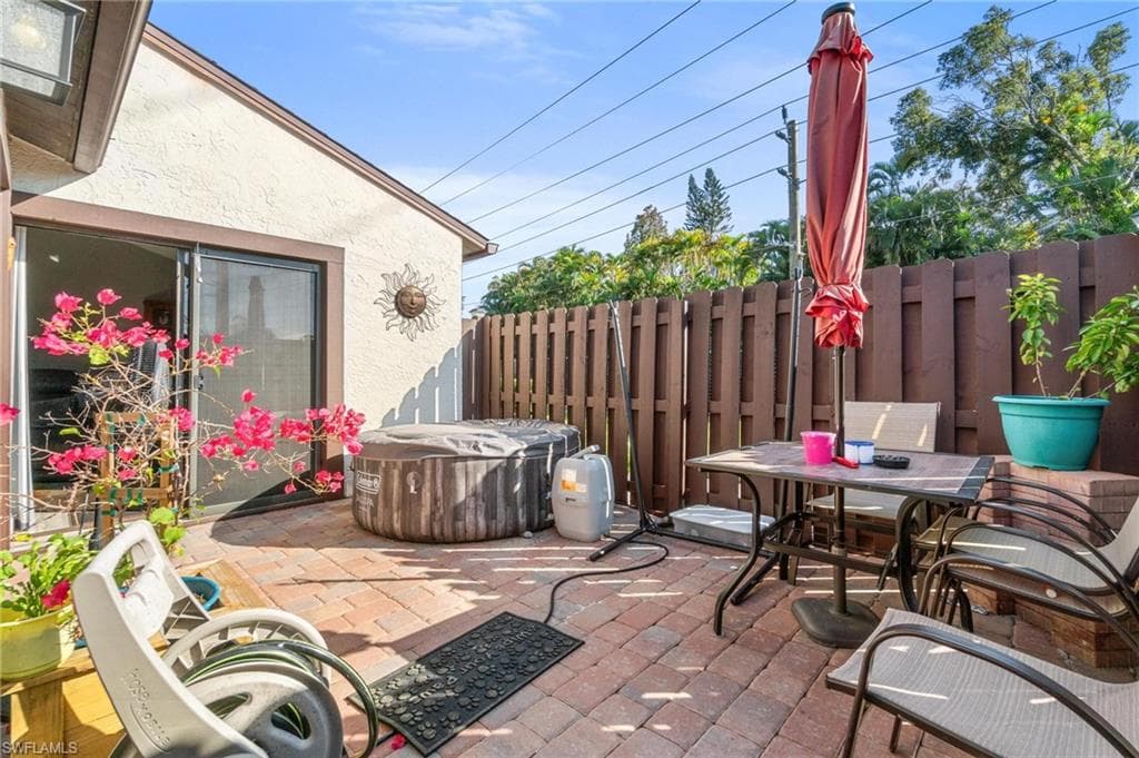 8913 Somerset Blvd, Fort Myers, FL 33919-38