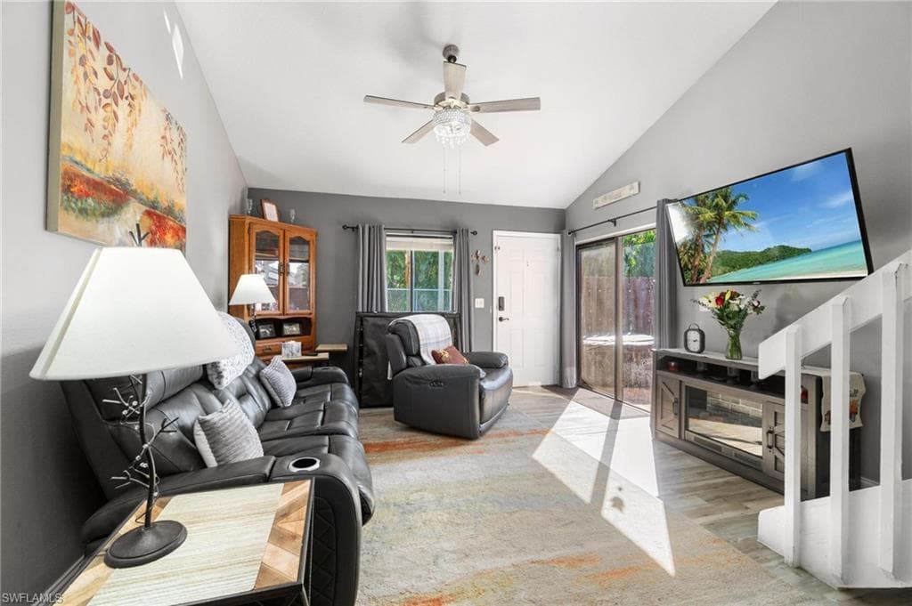 8913 Somerset Blvd, Fort Myers, FL 33919-6