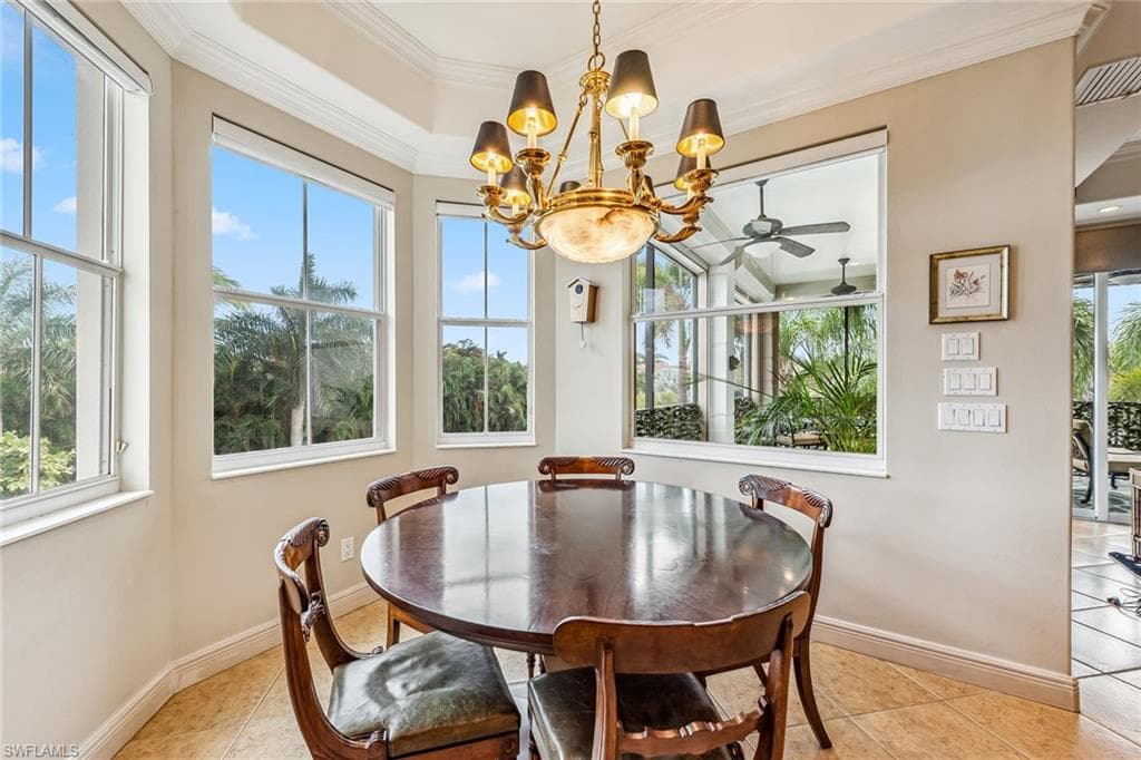 501 Avellino Isles Cir 39201, Naples, FL 34119-10