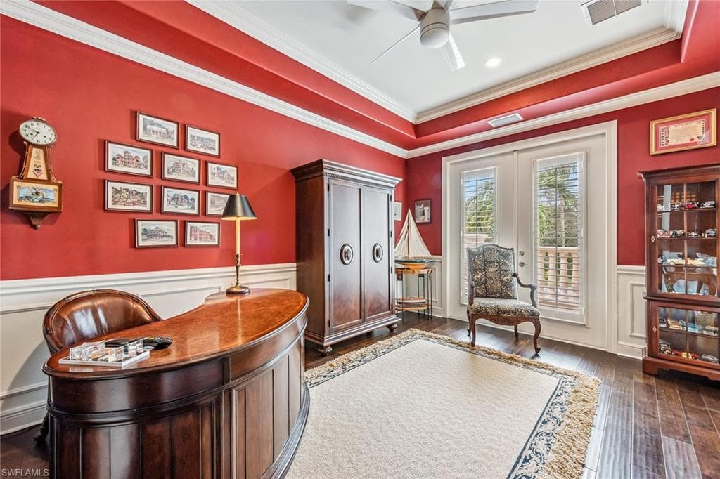501 Avellino Isles Cir 39201, Naples, FL 34119-26