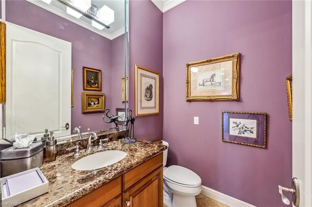 501 Avellino Isles Cir 39201, Naples, FL 34119-27