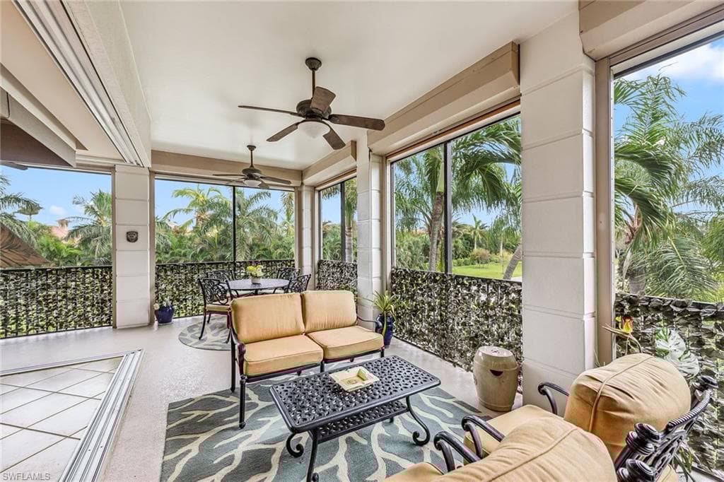 501 Avellino Isles Cir 39201, Naples, FL 34119-28