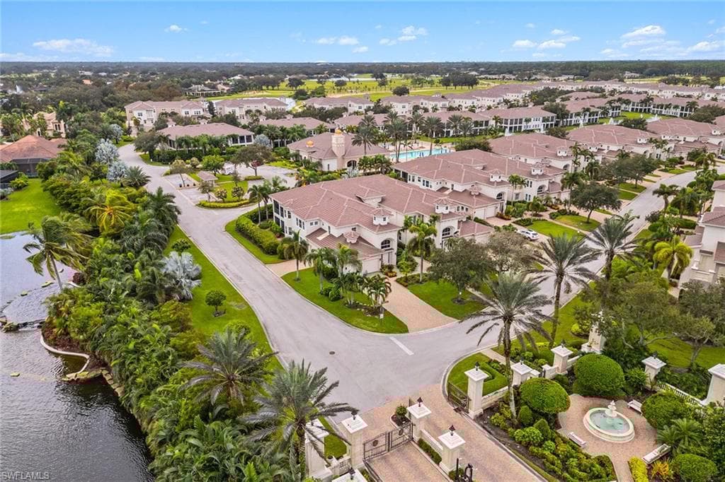 501 Avellino Isles Cir 39201, Naples, FL 34119-33