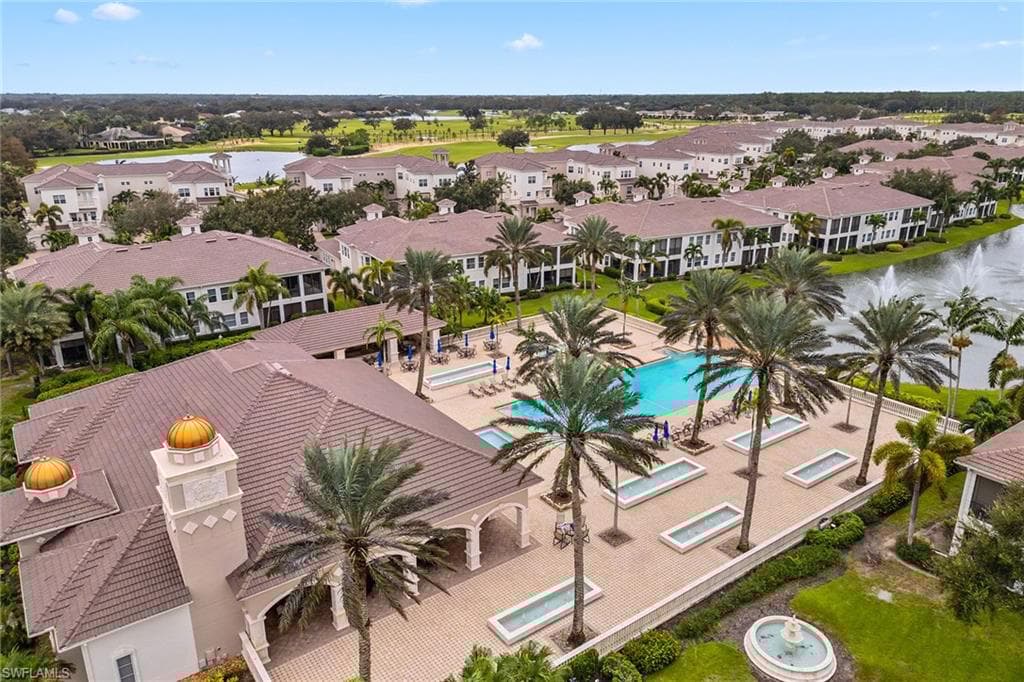 501 Avellino Isles Cir 39201, Naples, FL 34119-34