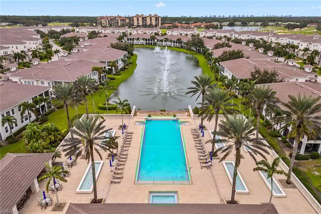 501 Avellino Isles Cir 39201, Naples, FL 34119-35