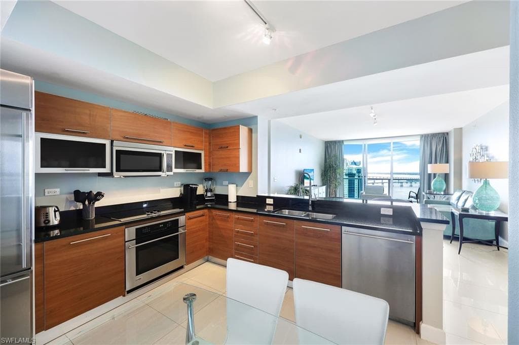 3000 Oasis Grand Blvd 2402, Fort Myers, FL 33916-12