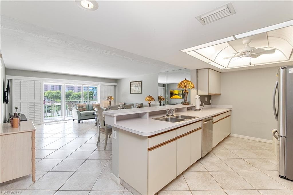 1001 Collier Blvd 202, Marco Island, FL 34145-5