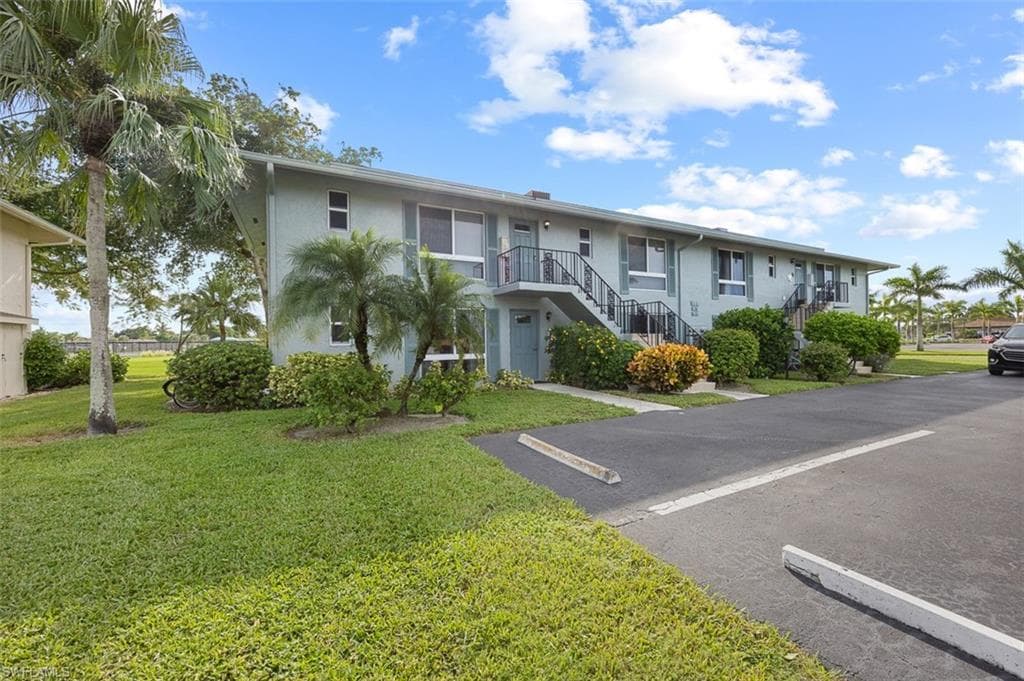 197 Harrison Rd 7-3, Naples, FL 34112-15