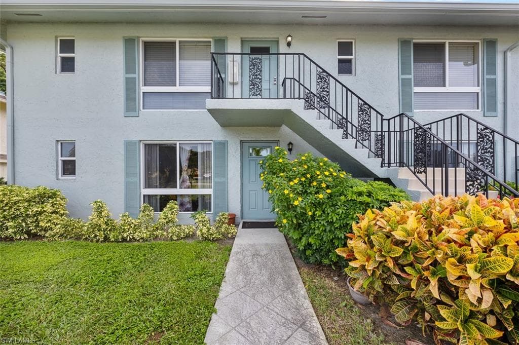 197 Harrison Rd 7-3, Naples, FL 34112-16