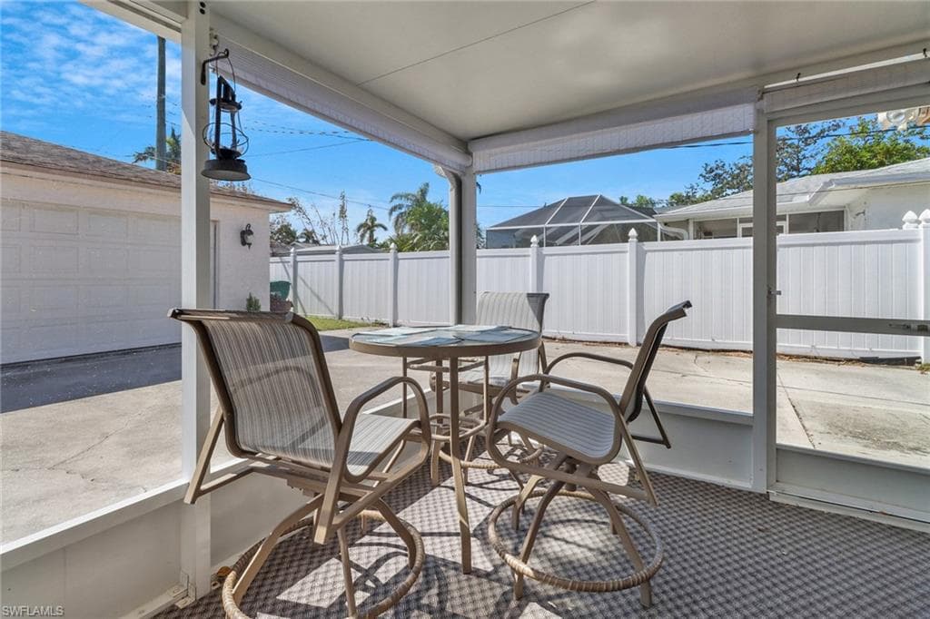 26 4th St, Bonita Springs, FL 34134-24
