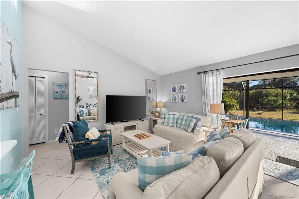 821 15th St SW, Naples, FL 34117-14