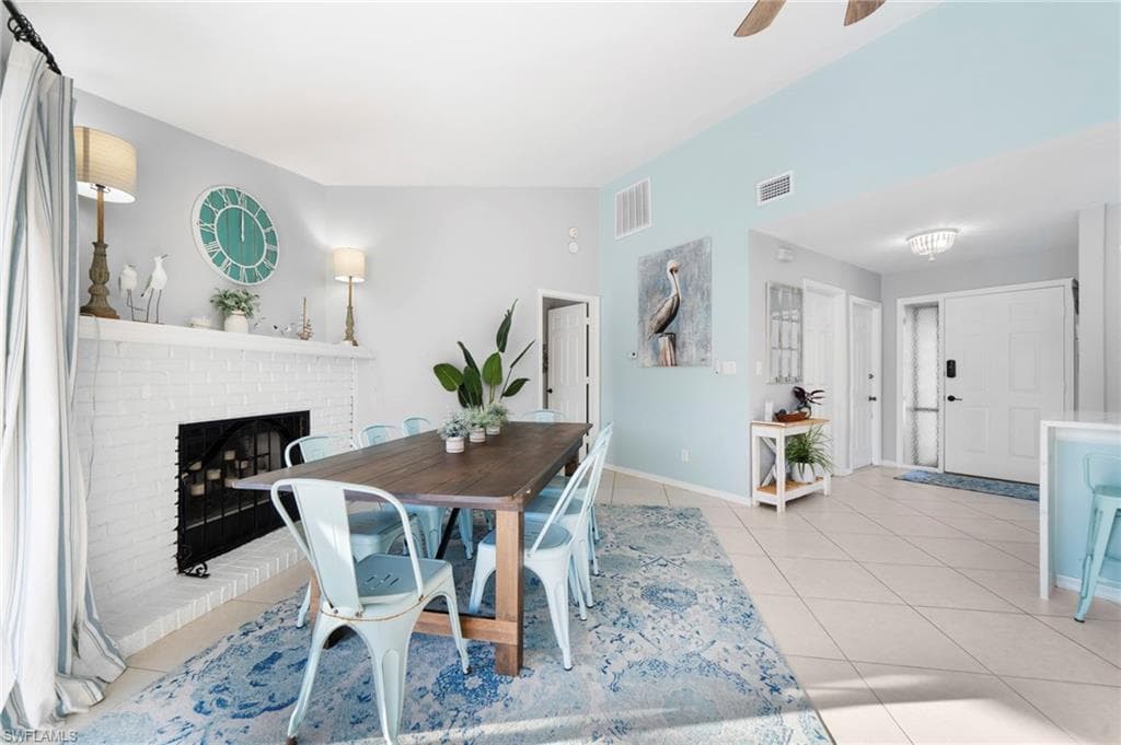821 15th St SW, Naples, FL 34117-21