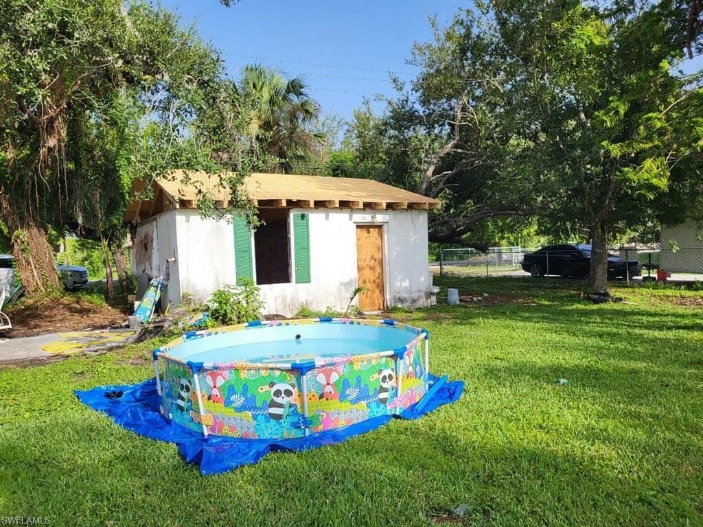 1170 River Rd, North Fort Myers, FL 33903-3