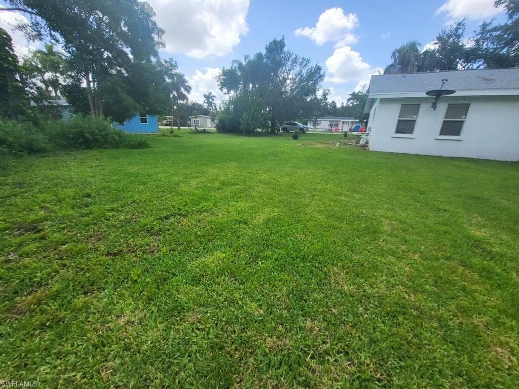 1170 River Rd, North Fort Myers, FL 33903-4