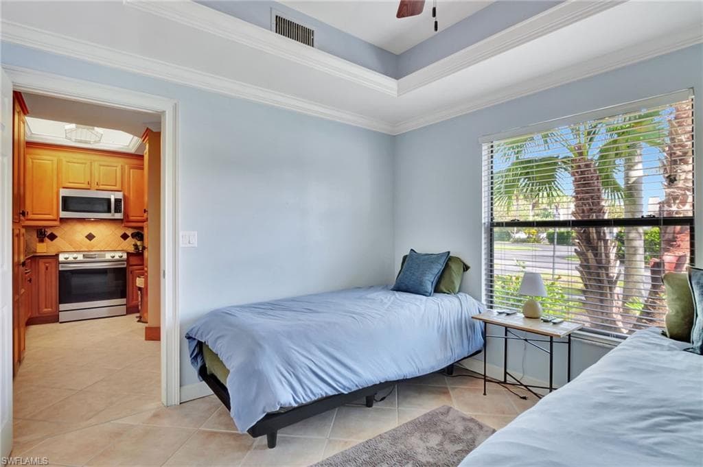 3323 Olympic Dr 715, Naples, FL 34105-18