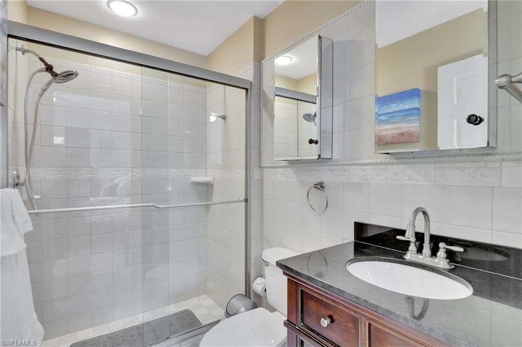 3323 Olympic Dr 715, Naples, FL 34105-25