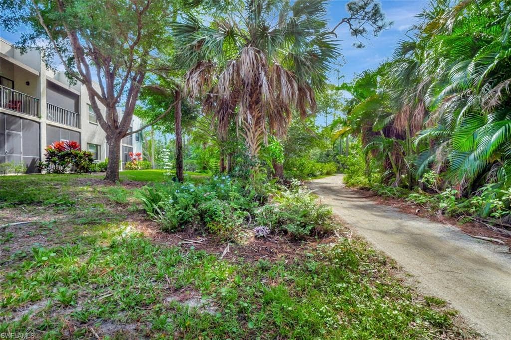3323 Olympic Dr 715, Naples, FL 34105-28