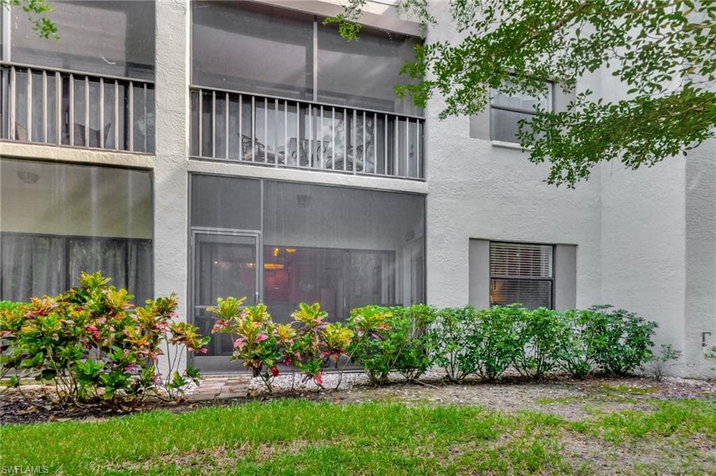 3323 Olympic Dr 715, Naples, FL 34105-29