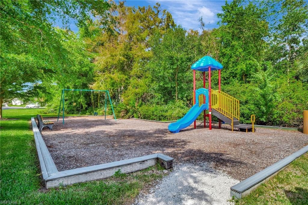 3323 Olympic Dr 715, Naples, FL 34105-31