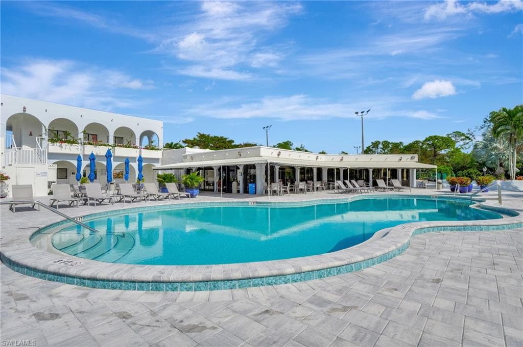 3323 Olympic Dr 715, Naples, FL 34105-32