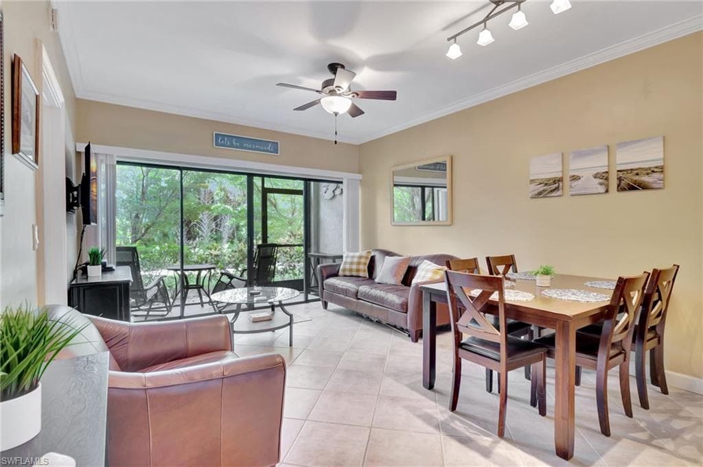 3323 Olympic Dr 715, Naples, FL 34105-4
