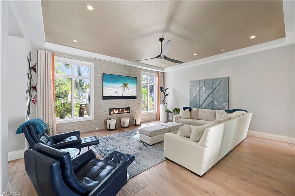 1230 Gulf Shore Blvd S, Naples, FL 34102-8