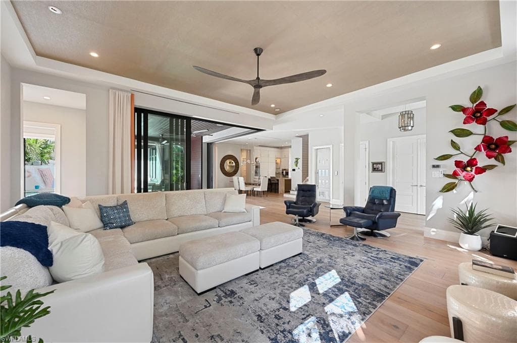 1230 Gulf Shore Blvd S, Naples, FL 34102-9