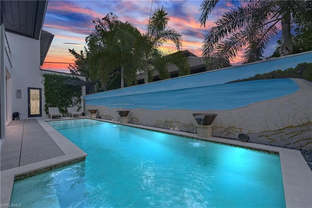 1230 Gulf Shore Blvd S, Naples, FL 34102-11