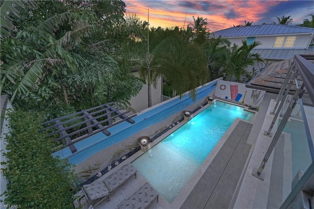 1230 Gulf Shore Blvd S, Naples, FL 34102-36