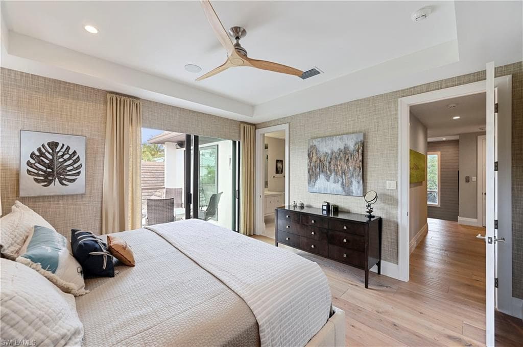 1230 Gulf Shore Blvd S, Naples, FL 34102-39