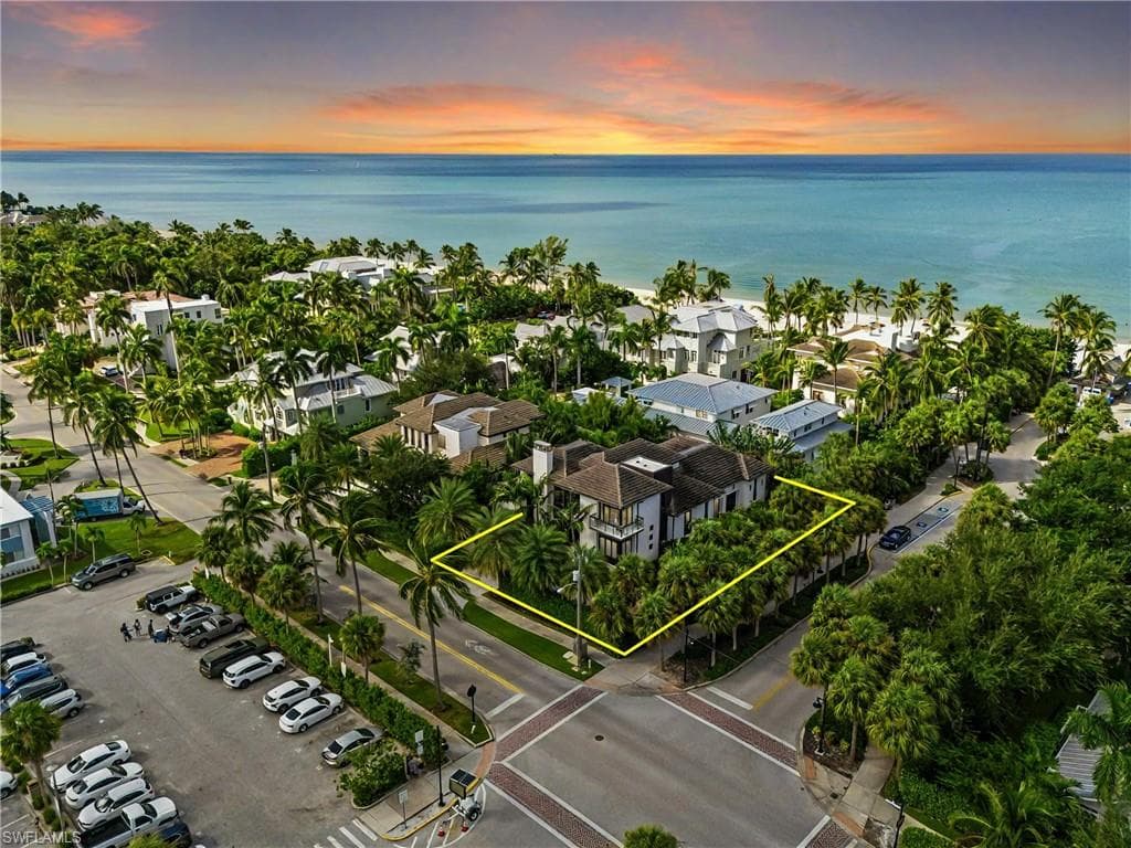 1230 Gulf Shore Blvd S, Naples, FL 34102-49