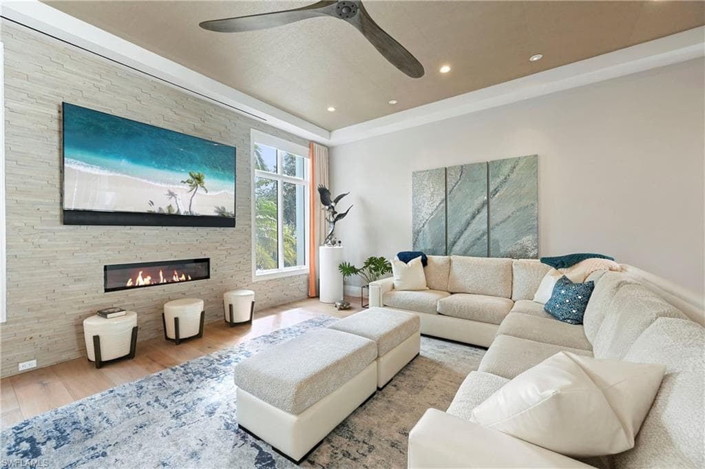 1230 Gulf Shore Blvd S, Naples, FL 34102-6