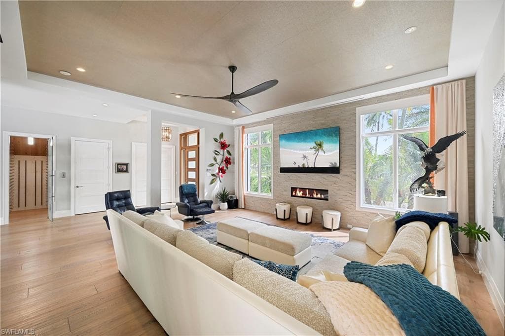 1230 Gulf Shore Blvd S, Naples, FL 34102-7