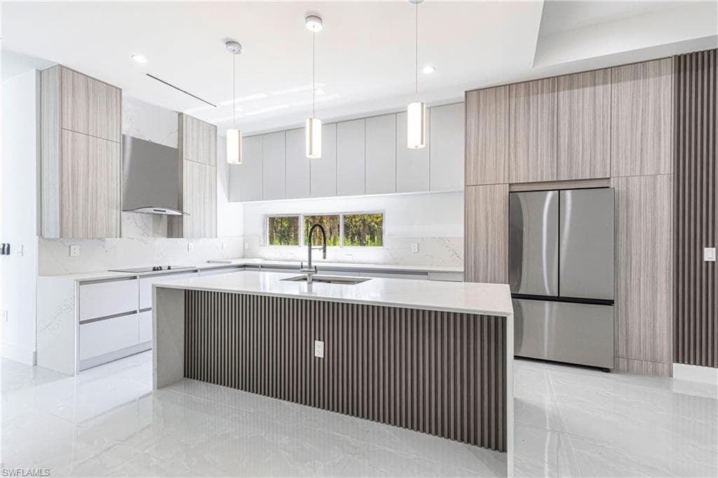 2632 30th Ave SE, Naples, FL 34117-11