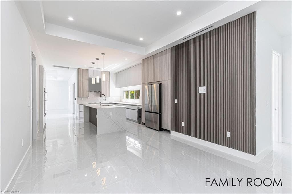 2632 30th Ave SE, Naples, FL 34117-12