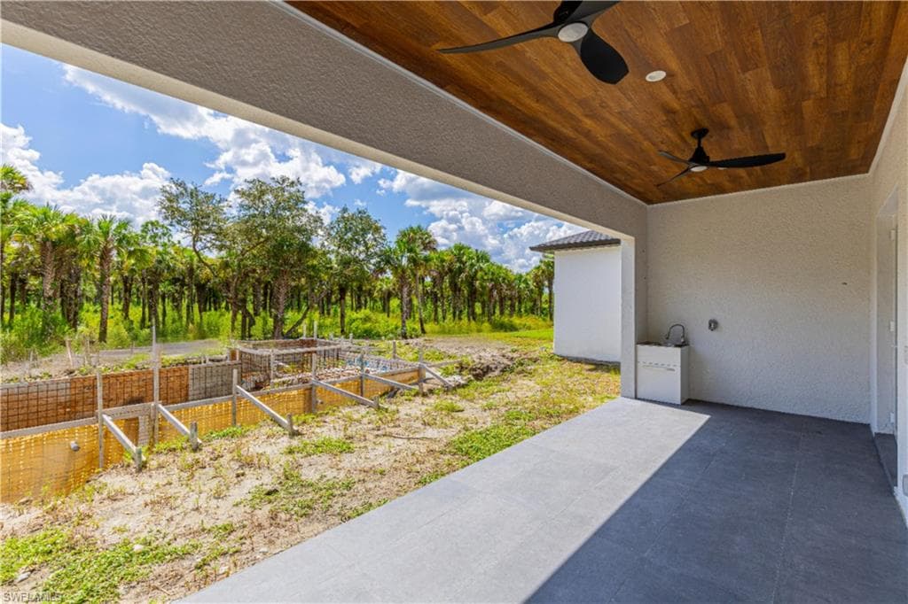 2632 30th Ave SE, Naples, FL 34117-32