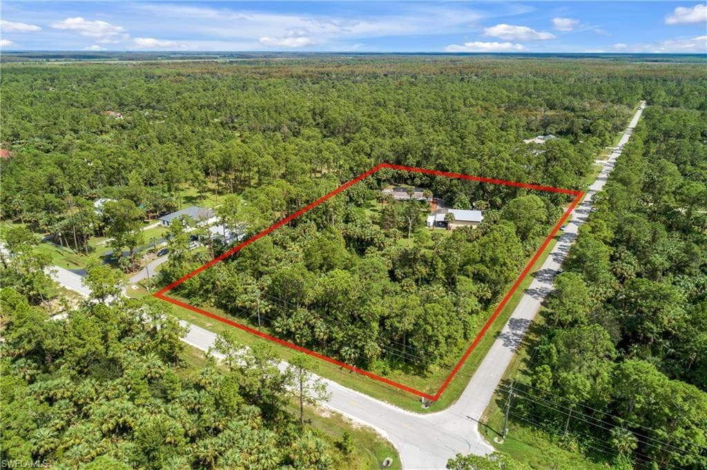 4585 16th Ave SE, Naples, FL 34117-1