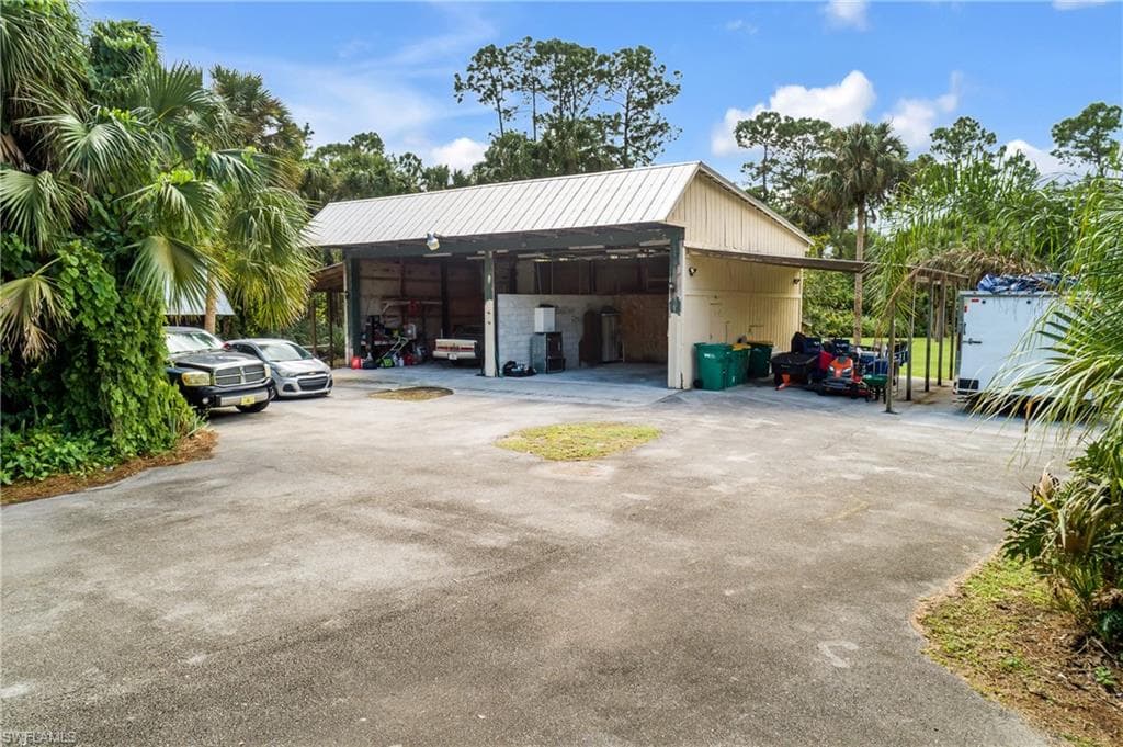 4585 16th Ave SE, Naples, FL 34117-7
