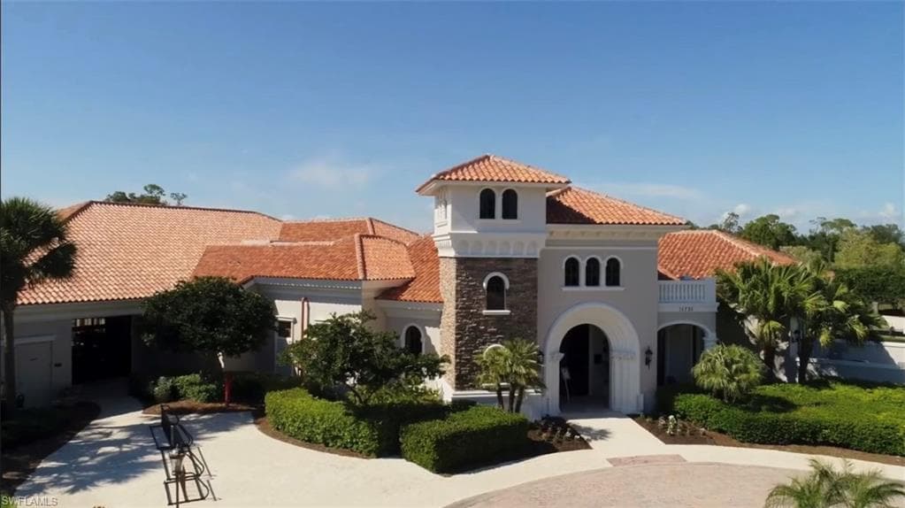 15727 Villoresi Way, Naples, FL 34110-31