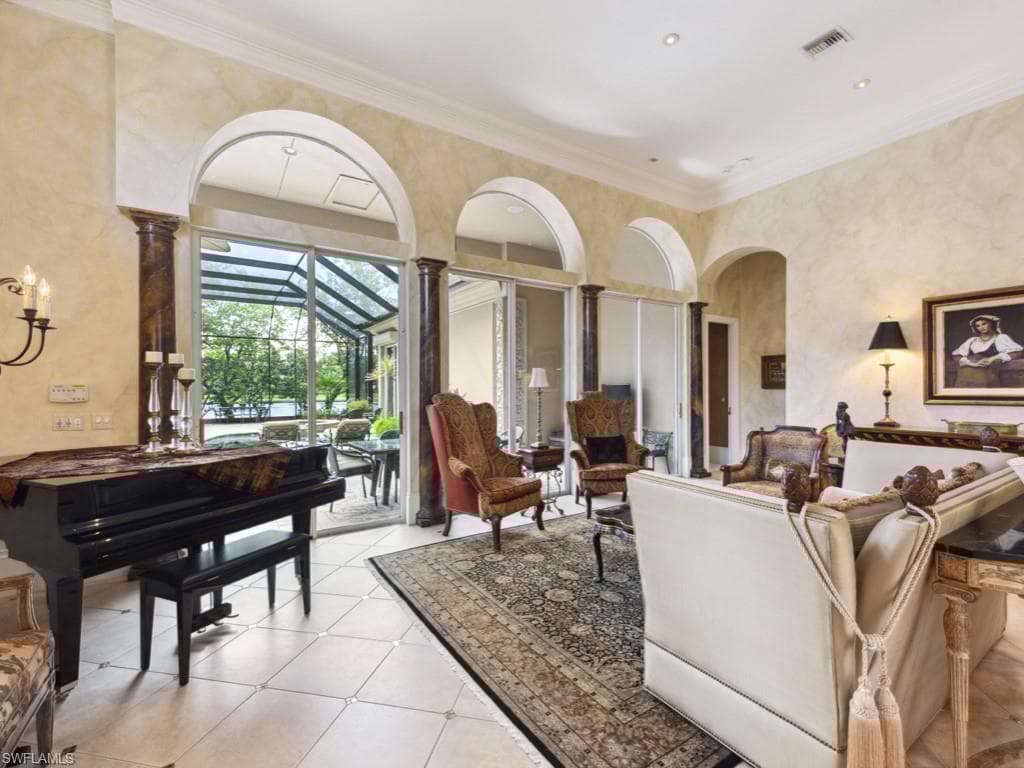 15727 Villoresi Way, Naples, FL 34110-7