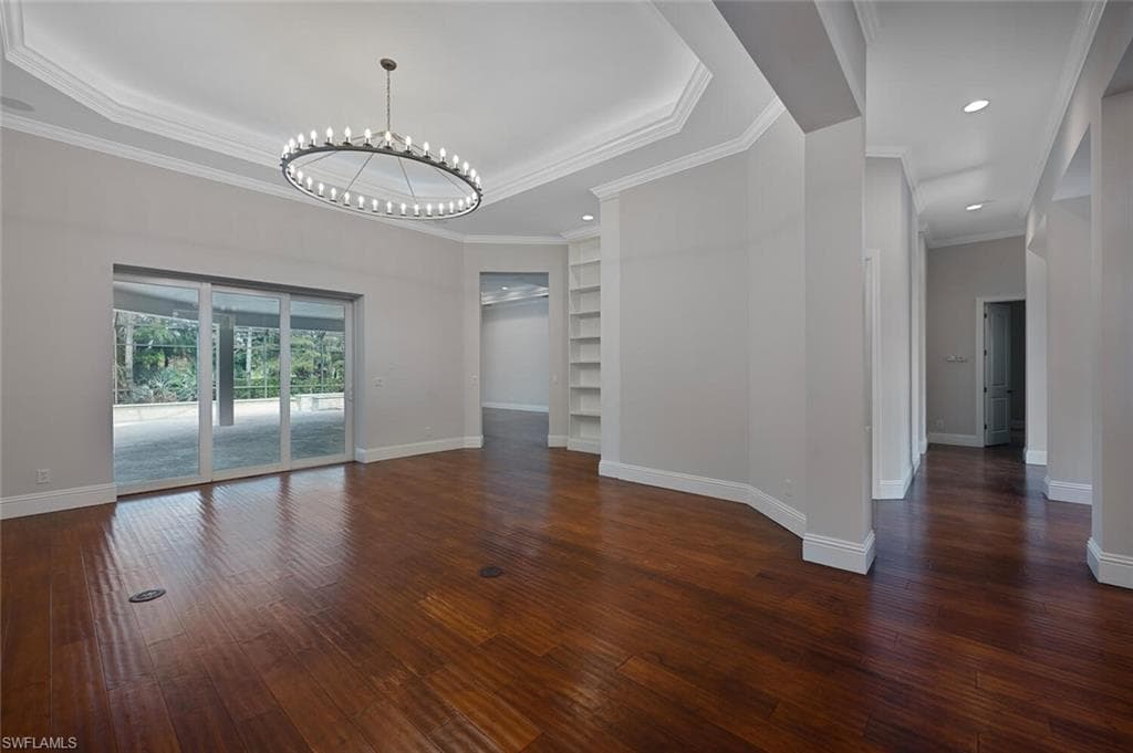2944 Mona Lisa Blvd, Naples, FL 34119-8