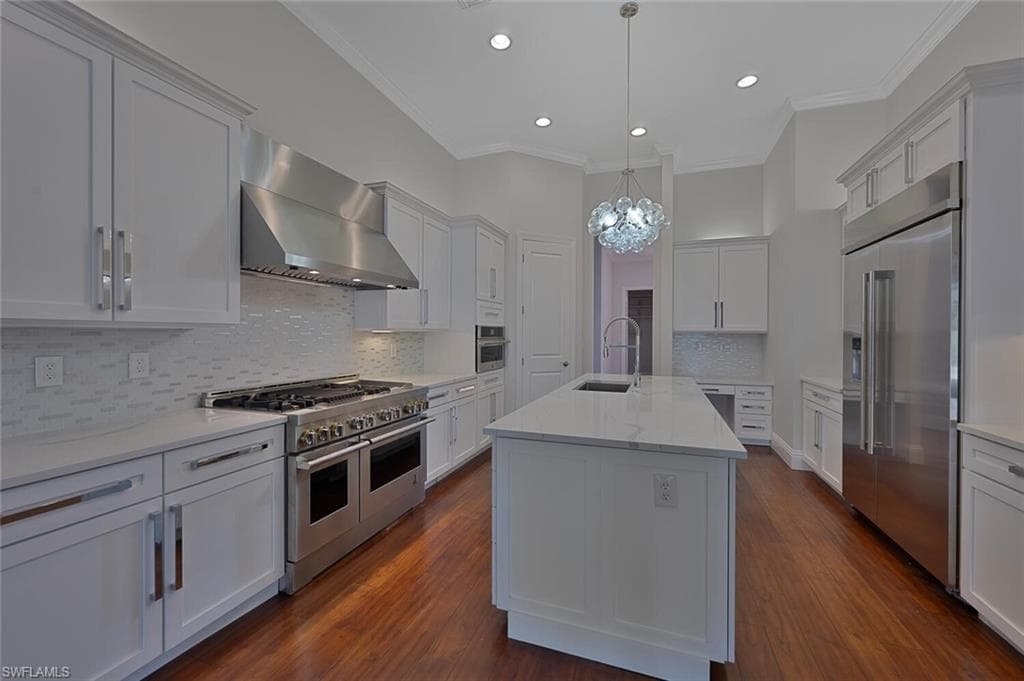 2944 Mona Lisa Blvd, Naples, FL 34119-4