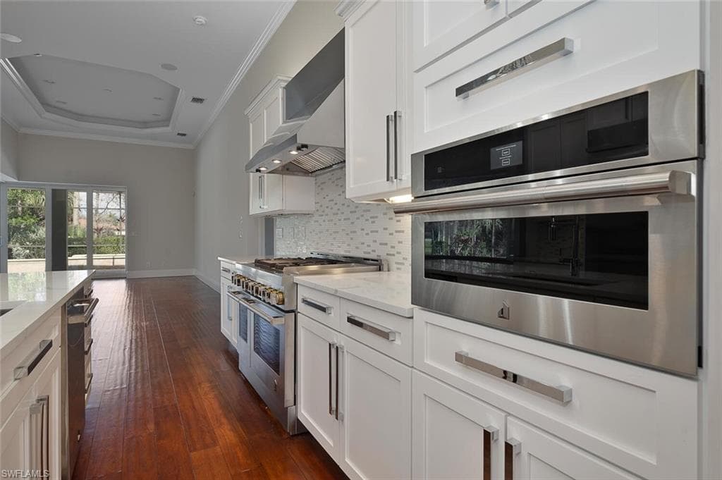 2944 Mona Lisa Blvd, Naples, FL 34119-5
