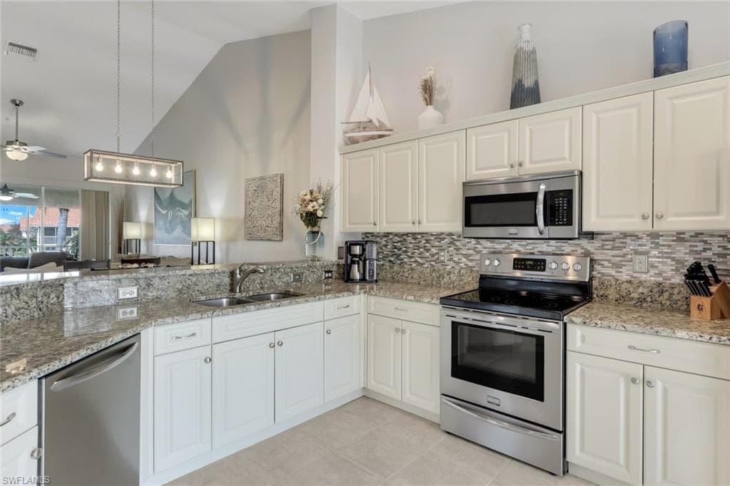 5145 Cobble Creek Ct G-202, Naples, FL 34110-13