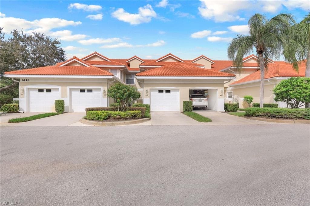 5145 Cobble Creek Ct G-202, Naples, FL 34110-2