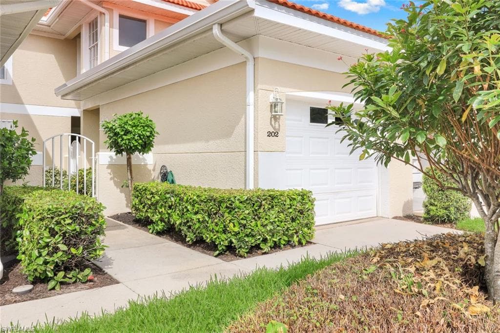 5145 Cobble Creek Ct G-202, Naples, FL 34110-3
