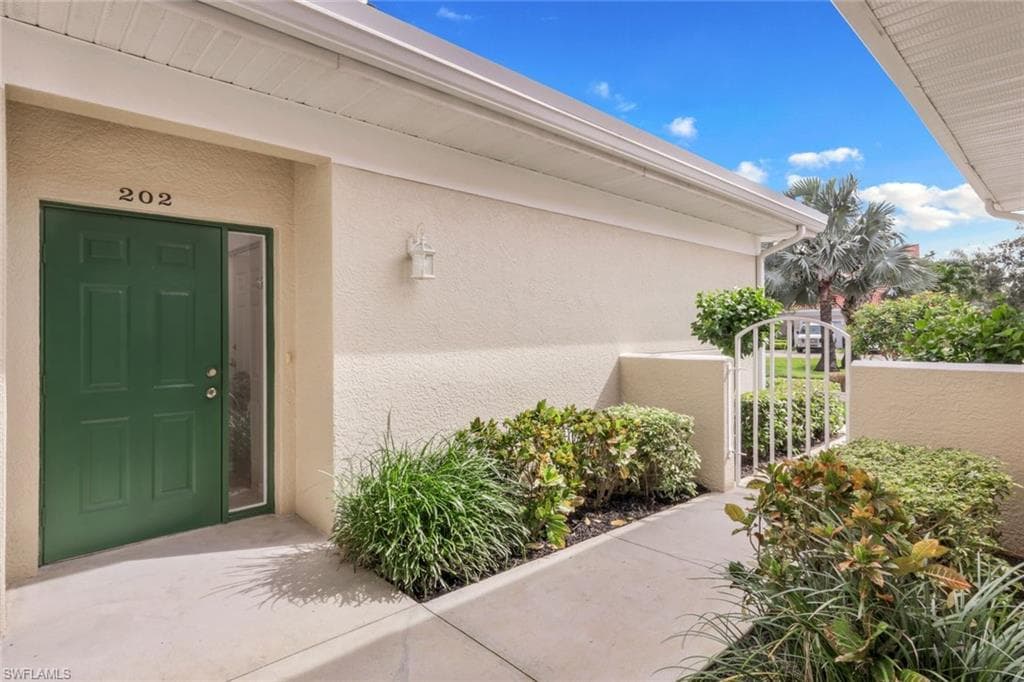 5145 Cobble Creek Ct G-202, Naples, FL 34110-4