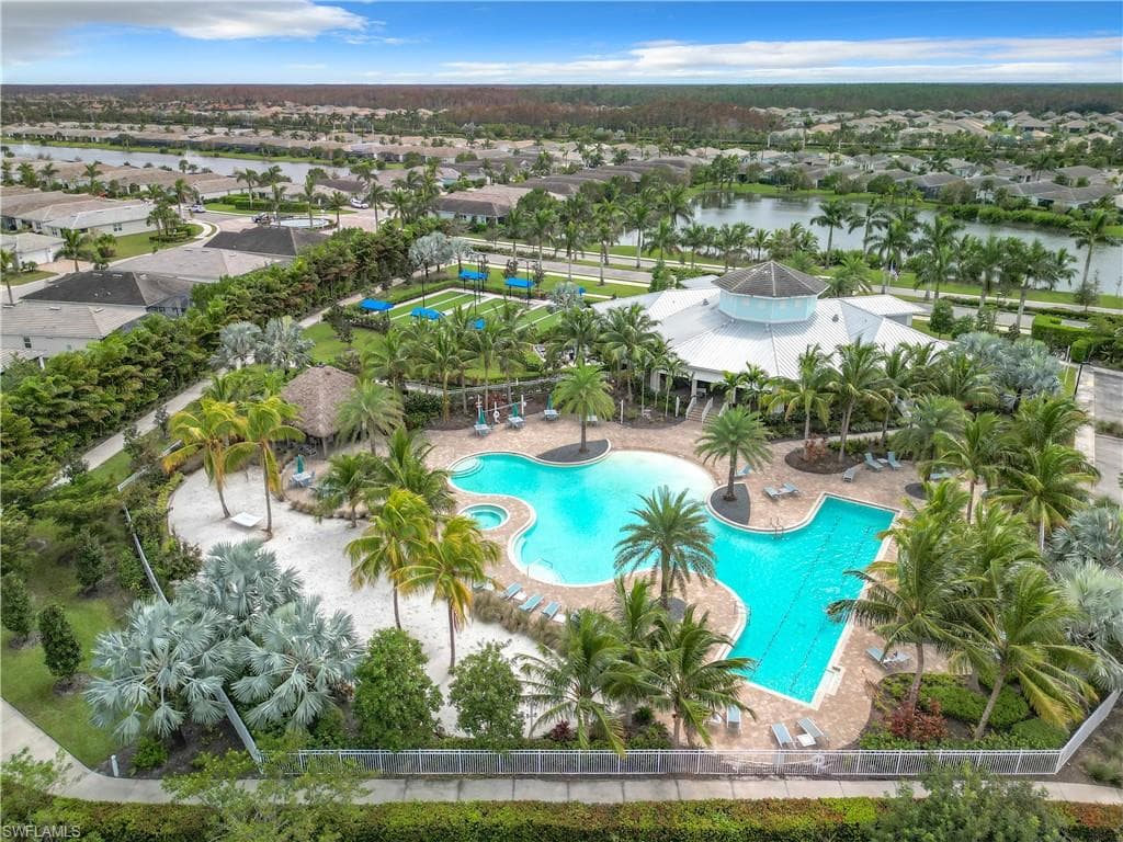 16701 Seasons Coast Dr, Bonita Springs, FL 34135-32