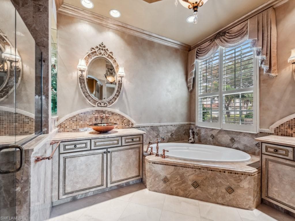 17026 Porta Vecchio Way 101, Naples, FL 34110-15
